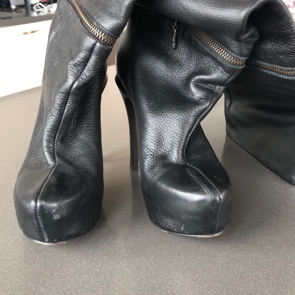 ⭐️ Delisting soon ⭐️Max Azria leather boots - Picture 7 of 7